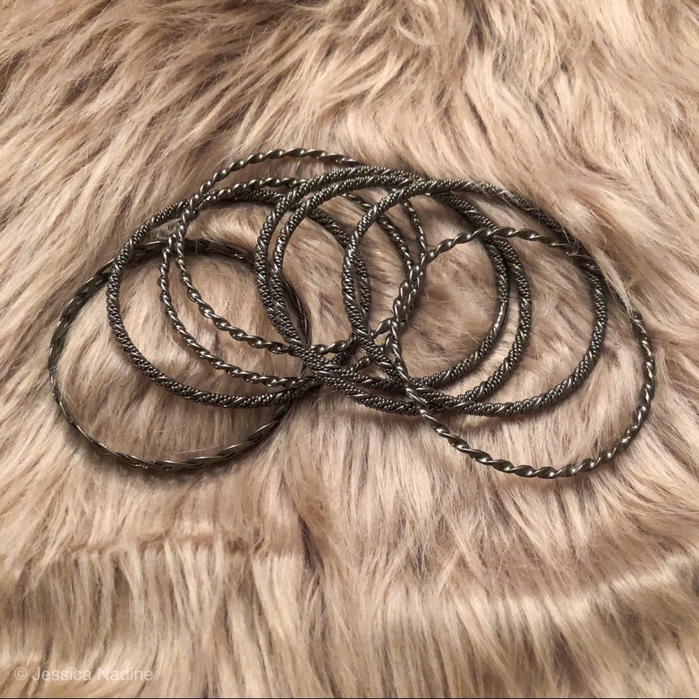🌵 Set of 8 Bangle Bracelets 🌵